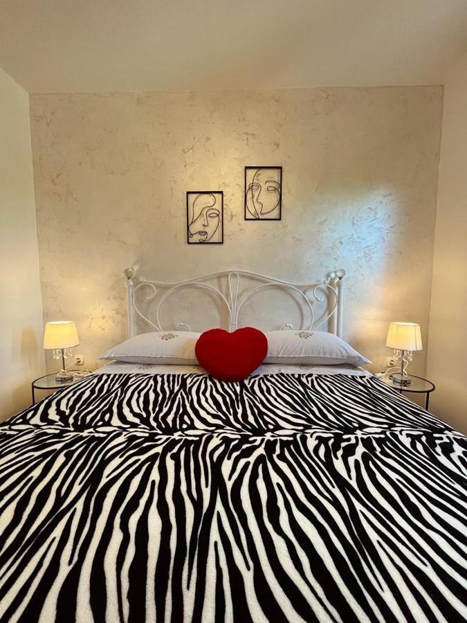Pomerino Apartmans Buitenkant foto